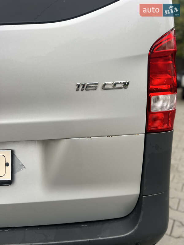 Грузовой фургон Mercedes-Benz Vito 2015 в Черновцах