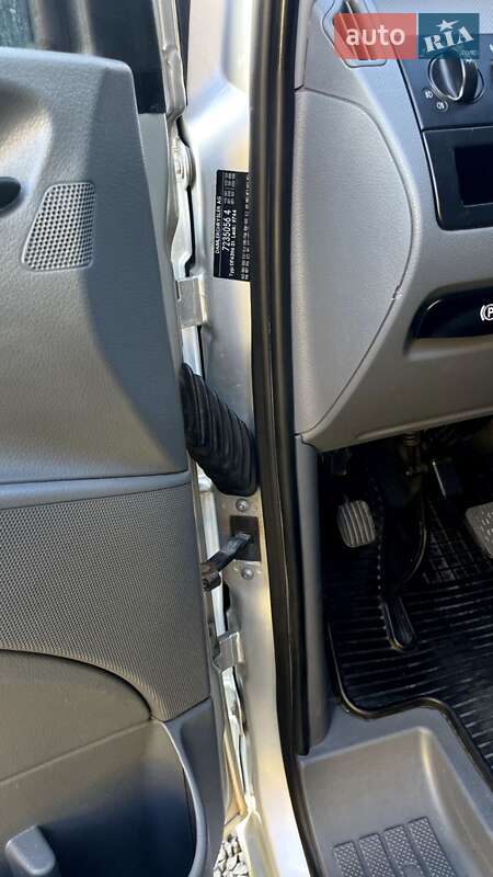 Мінівен Mercedes-Benz Vito 2006 в Нововолинську