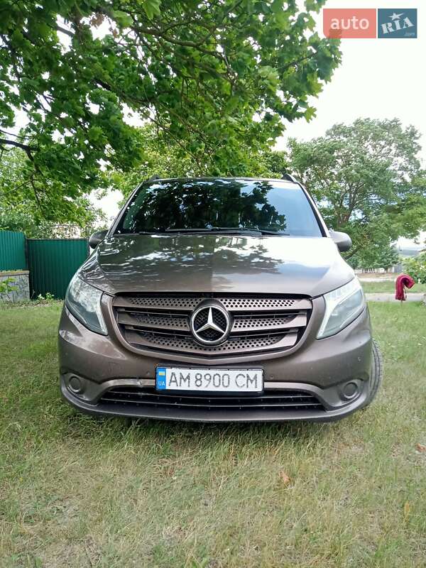 Мінівен Mercedes-Benz Vito 2015 в Києві