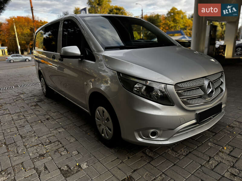Вантажний фургон Mercedes-Benz Vito 2015 в Дніпрі