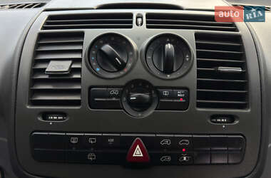 Мінівен Mercedes-Benz Vito 2005 в  фото 53 Мінівен Mercedes-Benz Vito 2005 в