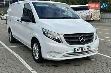 Вантажний фургон Mercedes-Benz Vito 2018 в 