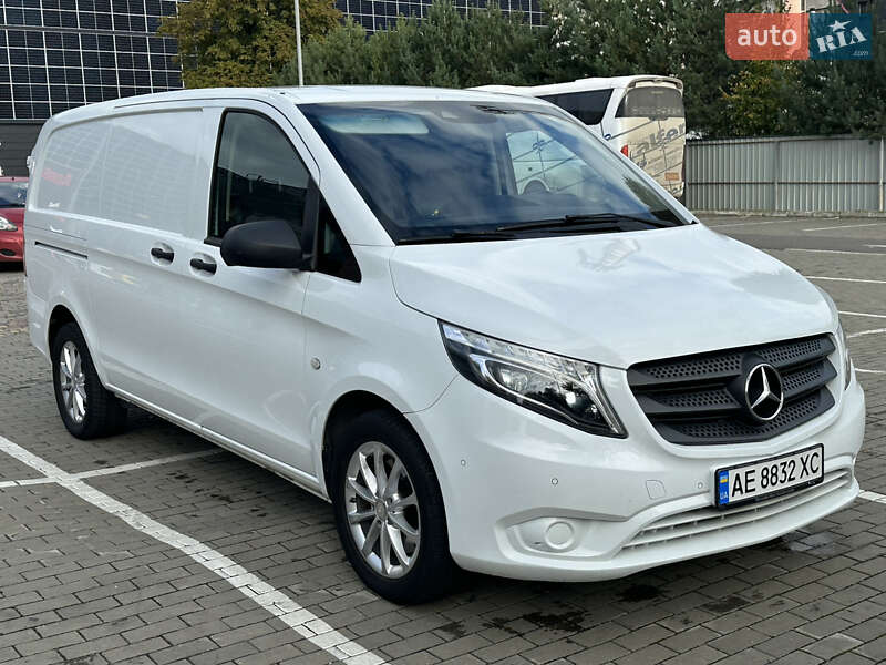 Вантажний фургон Mercedes-Benz Vito 2018 в Луцьку