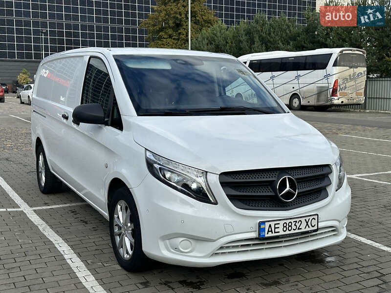 Вантажний фургон Mercedes-Benz Vito 2018 в Луцьку