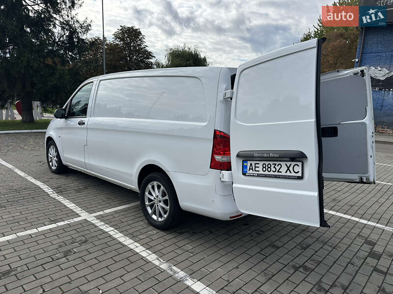 Вантажний фургон Mercedes-Benz Vito 2018 в Луцьку