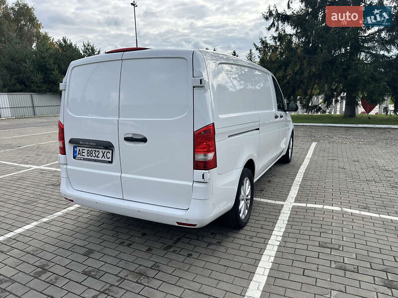 Вантажний фургон Mercedes-Benz Vito 2018 в Луцьку