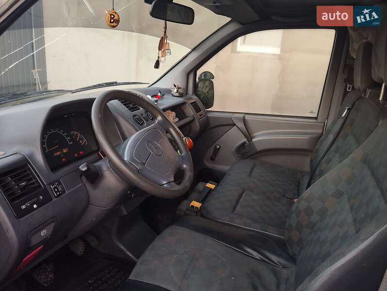 Вантажний фургон Mercedes-Benz Vito 2002 в Кременчуці
