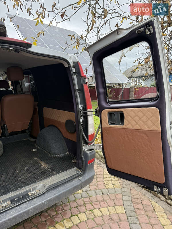 Грузопассажирский фургон Mercedes-Benz Vito 2011 в Калуше