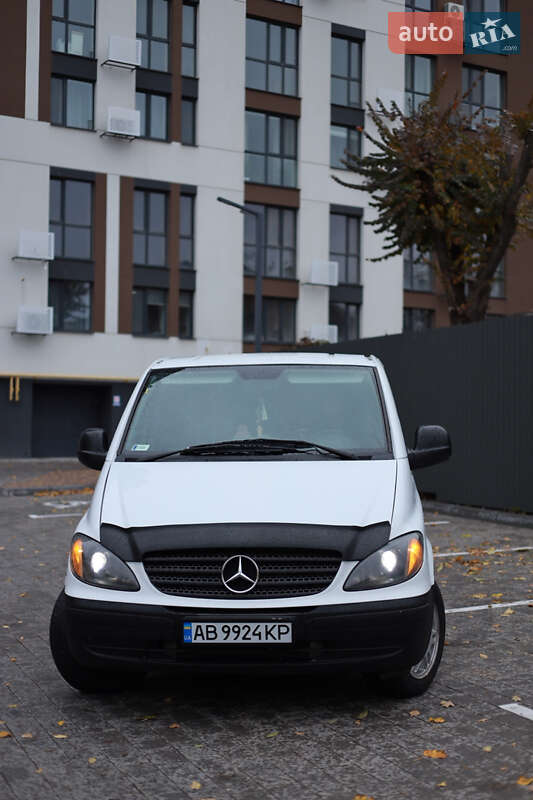 Минивэн Mercedes-Benz Vito 2005 в  фото Минивэн Mercedes-Benz Vito 2005 в