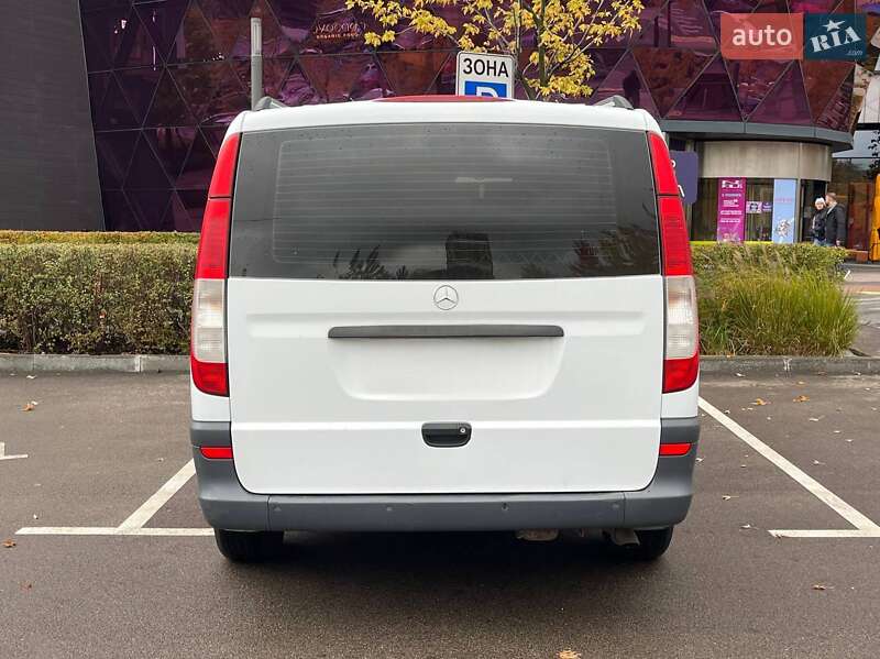 Вантажопасажирський фургон Mercedes-Benz Vito 2010 в Києві