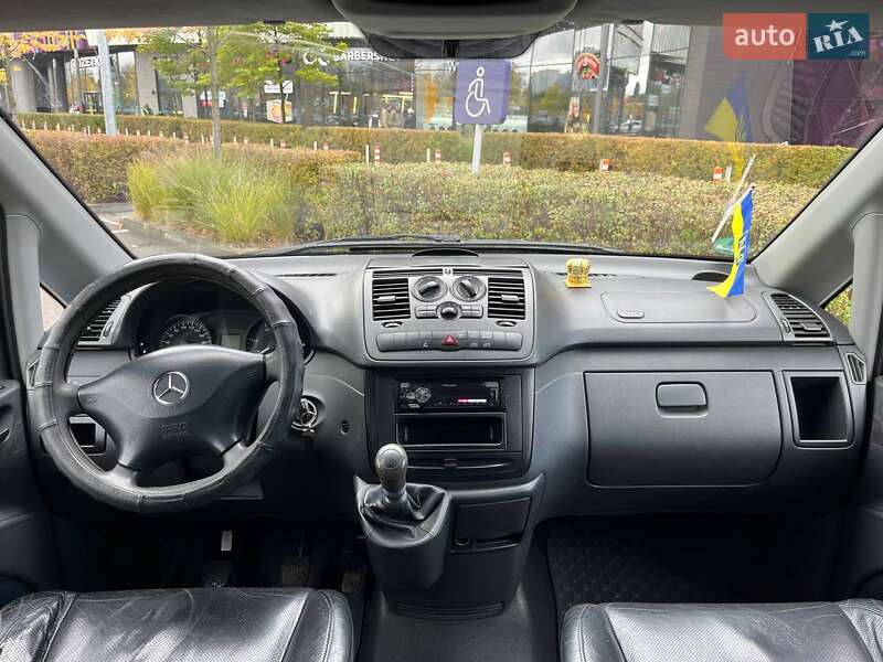 Вантажопасажирський фургон Mercedes-Benz Vito 2010 в Києві