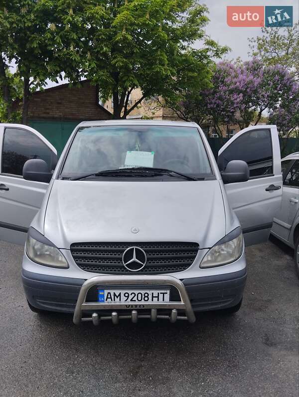 Мінівен Mercedes-Benz Vito 2004 в Києві