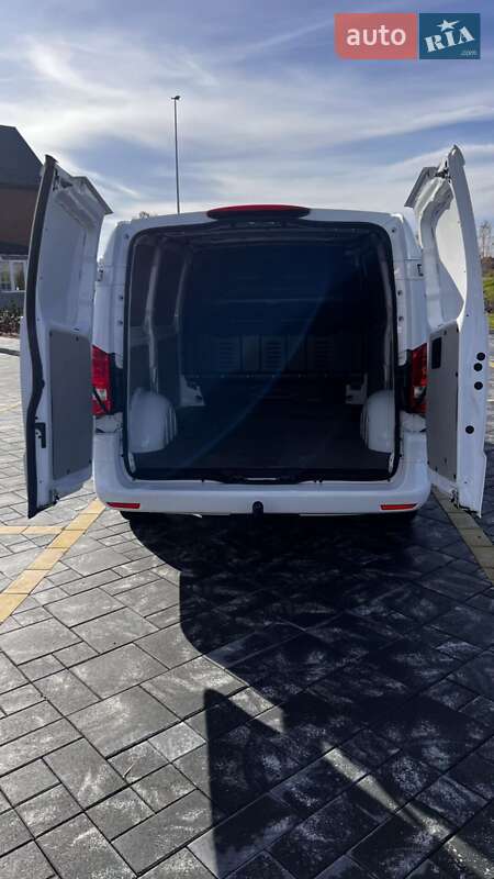 Микроавтобус грузовой (до 3,5т) Mercedes-Benz Vito 2021 в Звягеле