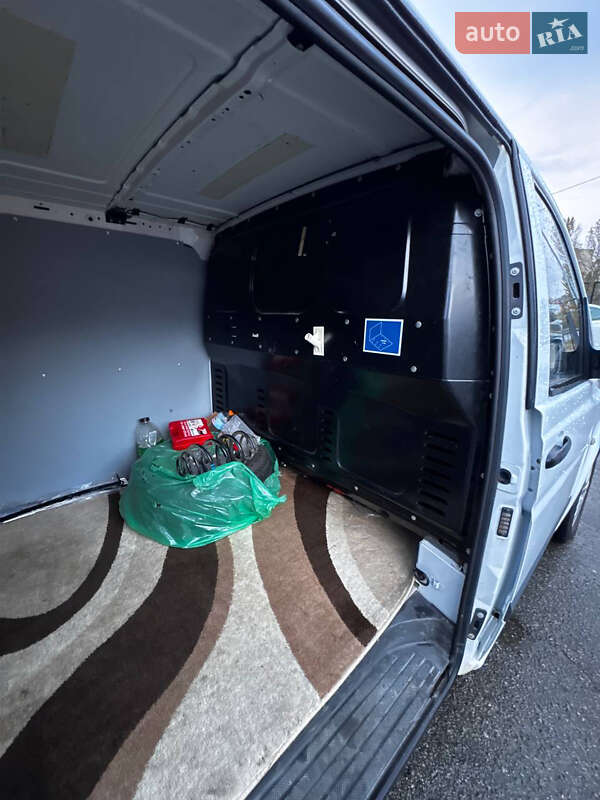 Вантажний фургон Mercedes-Benz Vito 2012 в Києві фото 8 Вантажний фургон Mercedes-Benz Vito 2012 в Києві