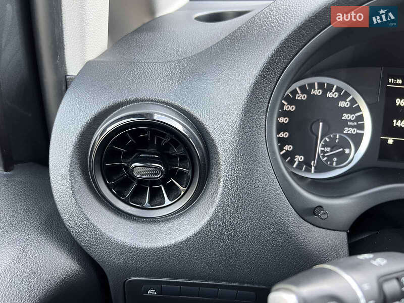 Минивэн Mercedes-Benz Vito 2019 в Киеве