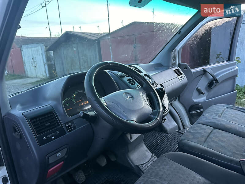 Минивэн Mercedes-Benz Vito 2001 в Стрые