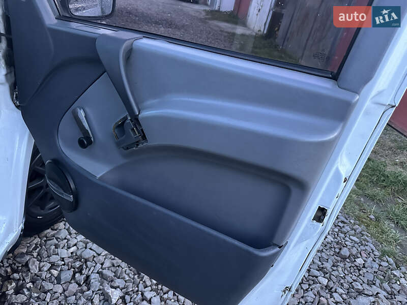 Минивэн Mercedes-Benz Vito 2001 в Стрые