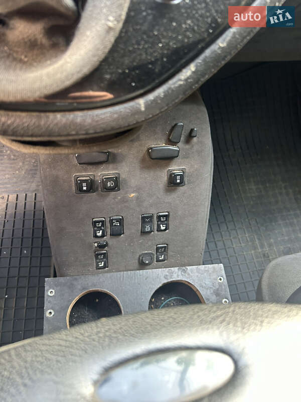 Мінівен Mercedes-Benz Vito 2003 в Чернівцях