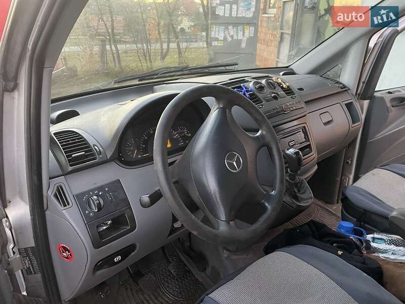 Mercedes-Benz Vito 2005