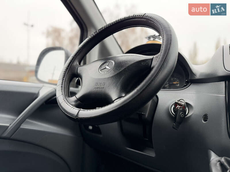 Минивэн Mercedes-Benz Vito 2004 в Ровно