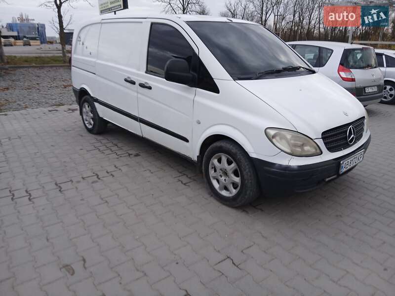 Грузовой фургон Mercedes-Benz Vito 2005 в Хотине