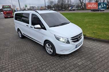 Вантажопасажирський фургон Mercedes-Benz Vito 2016 в Житомирі