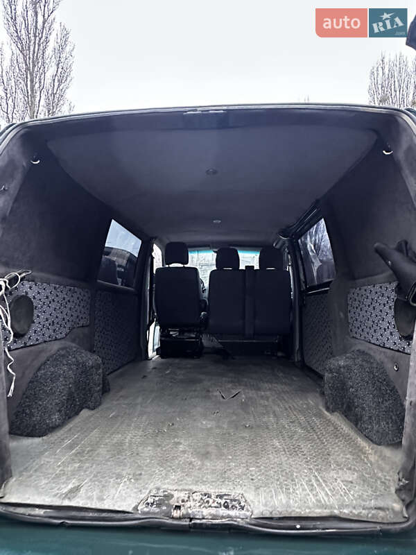 Минивэн Mercedes-Benz Vito 2000 в Киеве