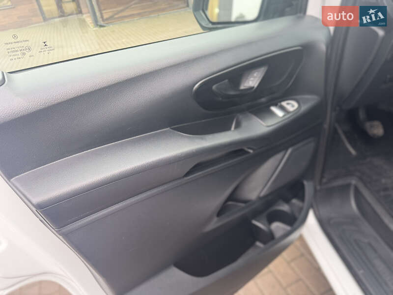 Грузовой фургон Mercedes-Benz Vito 2017 в Ровно