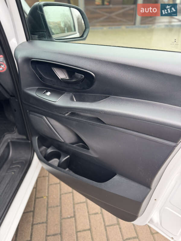 Грузовой фургон Mercedes-Benz Vito 2017 в Ровно