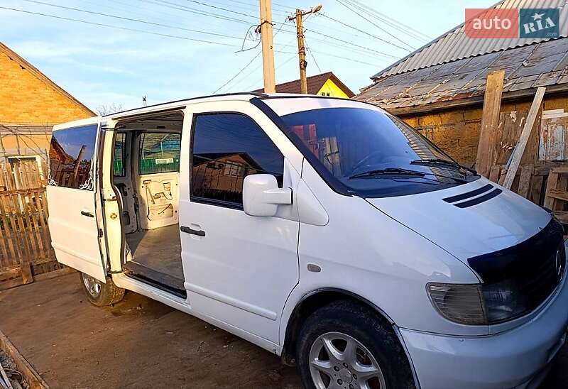 Вантажопасажирський фургон Mercedes-Benz Vito 1999 в Ізмаїлі