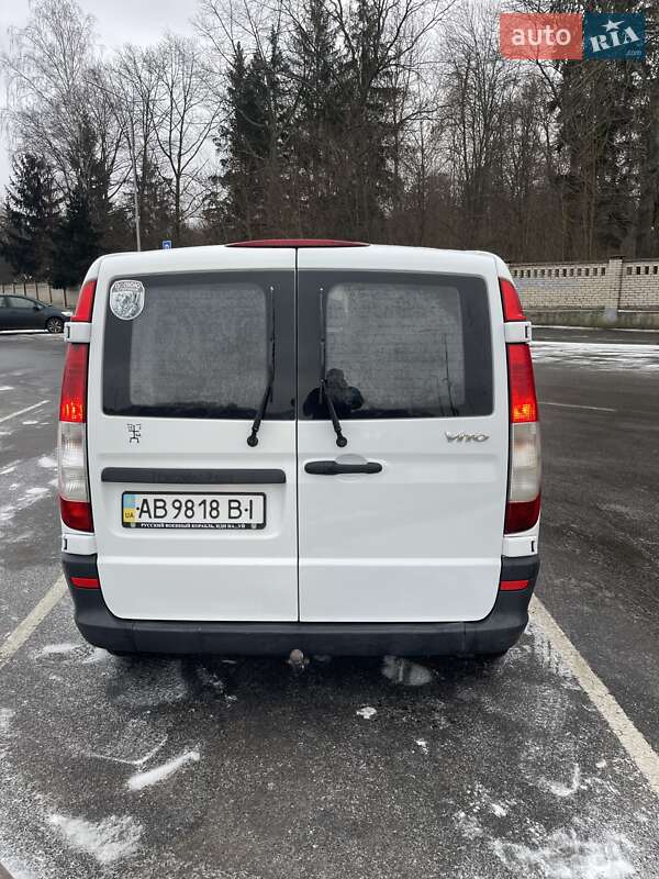 Микроавтобус грузовой (до 3,5т) Mercedes-Benz Vito 2006 в Виннице