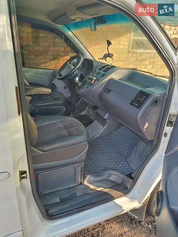 Минивэн Mercedes-Benz Vito 2000 в Павлограде