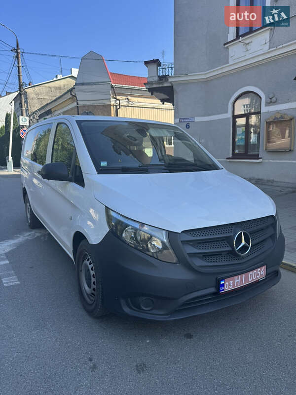 Минивэн Mercedes-Benz Vito 2016 в Сторожинце