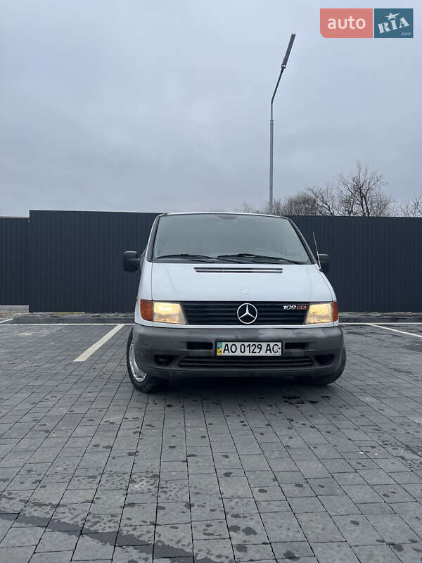 Минивэн Mercedes-Benz Vito 2002 в Самборе