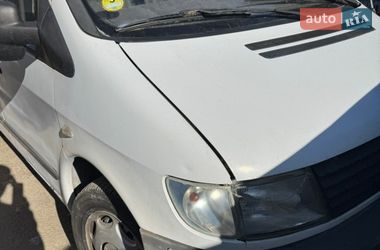 Вантажний фургон Mercedes-Benz Vito 2002 в Чернівцях