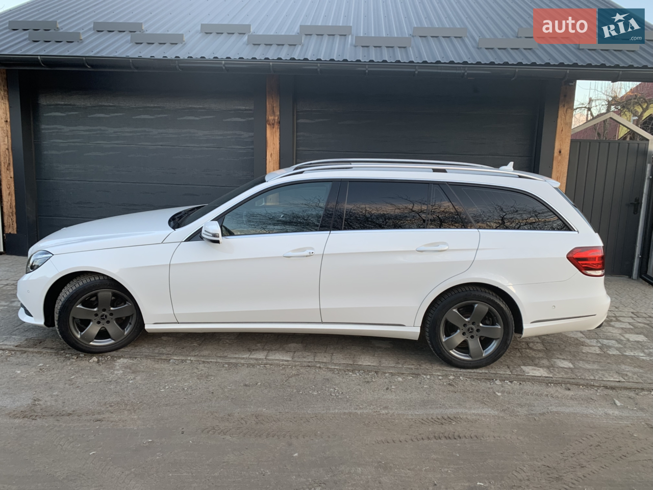 2013 Mercedes-Benz E-klasse - мініатюра 40