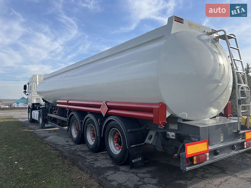 Цистерна Merceron М 343RDP0 2002 в 