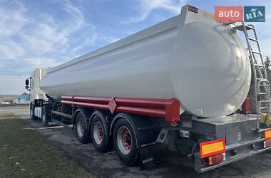 Цистерна Merceron М 343RDP0 2002 в 