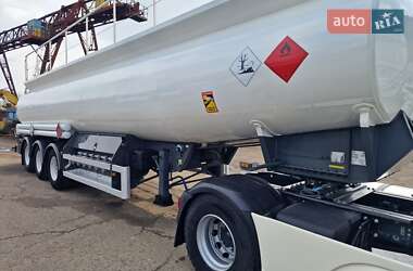 Цистерна полуприцеп Merceron М 343RDP0 2004 в 