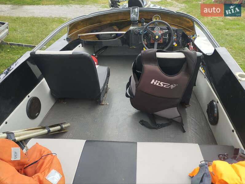 Катер Mercruiser Alpha 2010 в Кельменцах