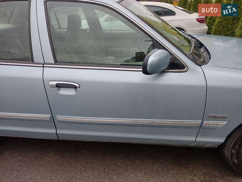 Седан Mercury Grand Marquis 2010 в Киеве