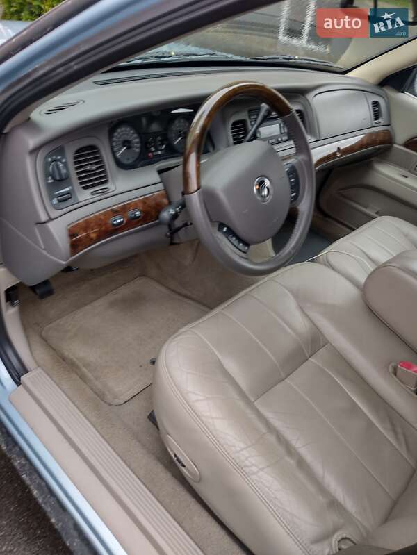 Седан Mercury Grand Marquis 2010 в Киеве