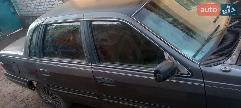 Седан Mercury Topaz 1990 в Николаеве