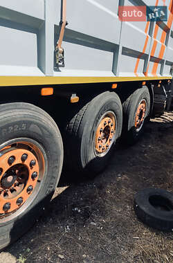 Зерновоз - полуприцеп Merker M 300 2006 в 
