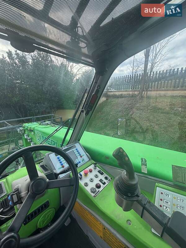 Телескопический погрузчик Merlo Roto 2005 в Черновцах