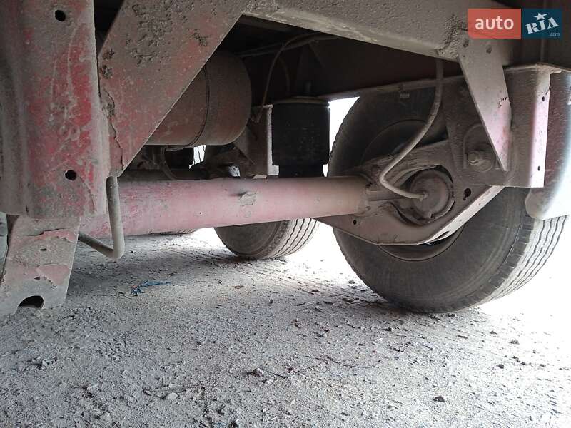 Контейнеровоз полуприцеп Meusburger MPS 2001 в Черновцах