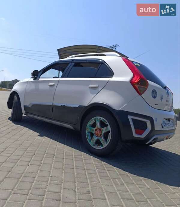 Хетчбек MG 3 Cross 2013 в Одесі фото 12 Хетчбек MG 3 Cross 2013 в Одесі