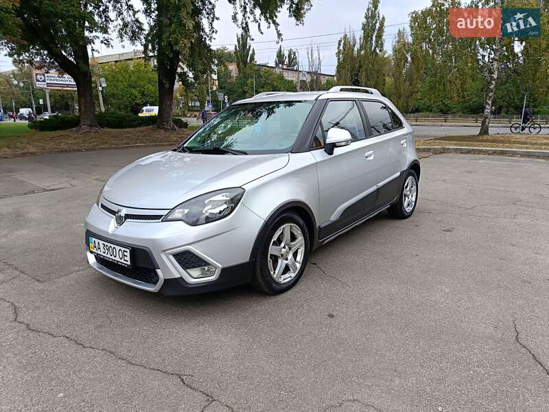 MG 3 Cross 2013