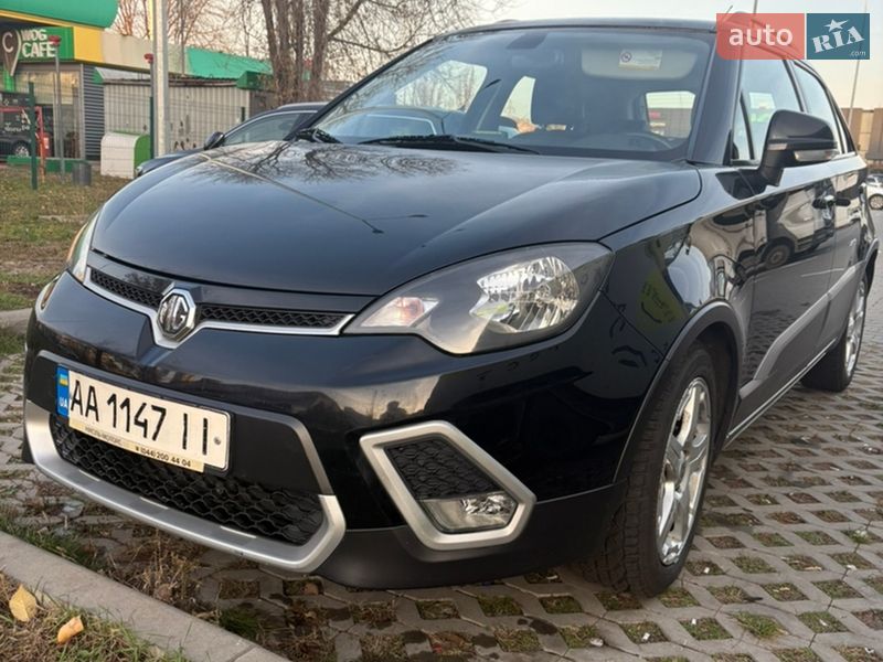 MG 3 Cross 2013