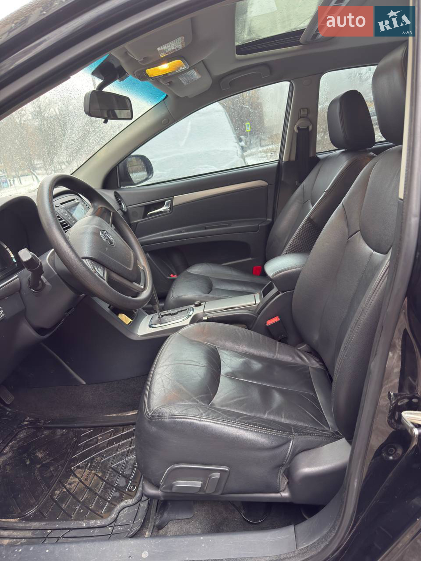 2012 MG 350 - мініатюра 3
